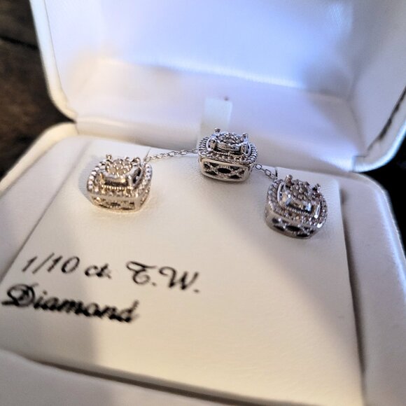 1/10ct Diamond Sterling Silver Stud Earring & Necklace Jewel Set 18" - Picture 3 of 7